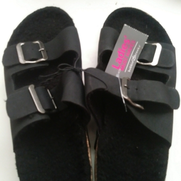 bobbie brooks sandals